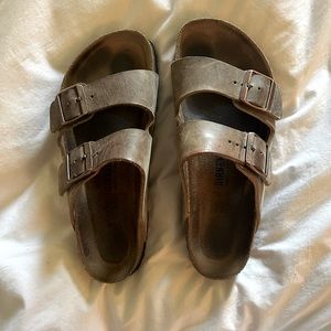 Birkenstock Arizona in Oiled Tobacco